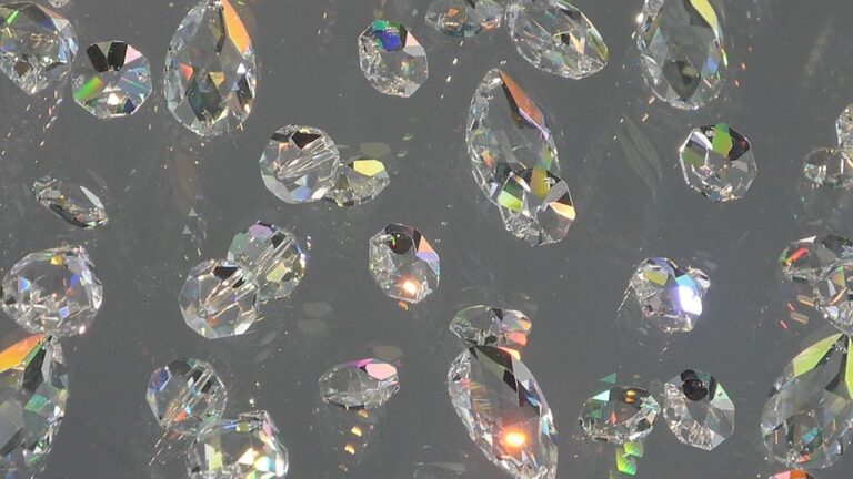 Swarovski: Scopri i Materiali Utilizzati