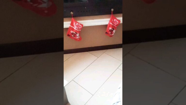 Calza Kit Kat: Un Delizioso Incontro di Gusto e Creatività