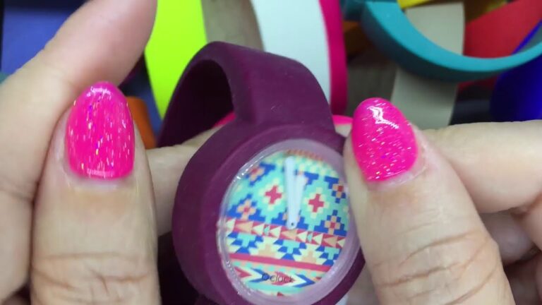 Orologi e Borse da Donna: Stile e Funzionalità