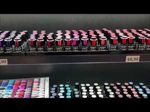 Smalto Layla: Esplora la Gamma di Colori Unici